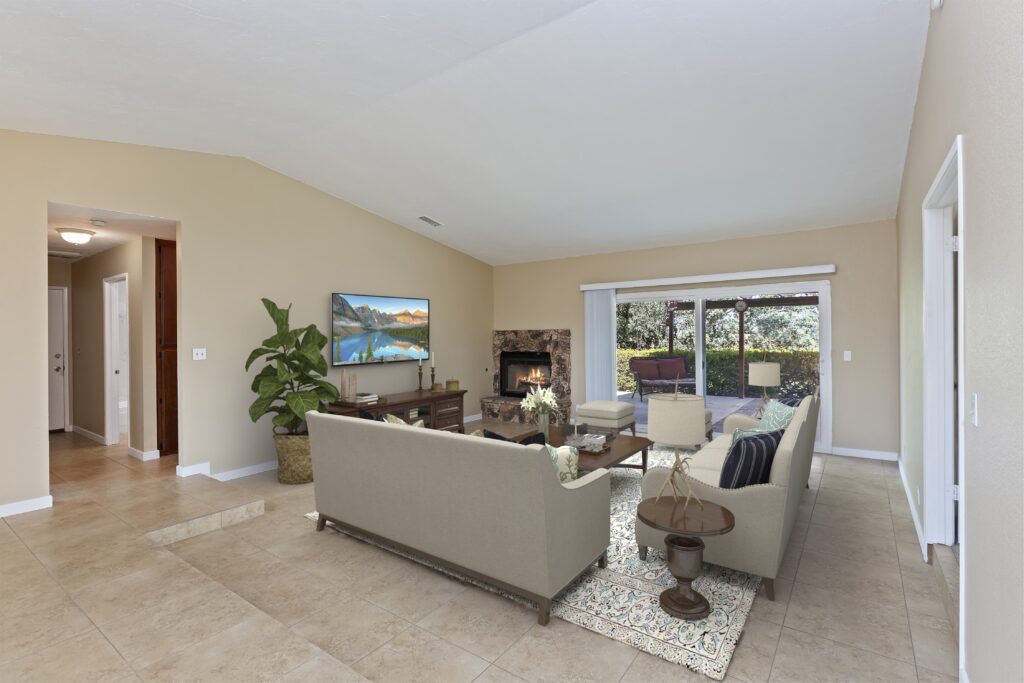 2104 Lilac Ln, Alpine, CA 91901